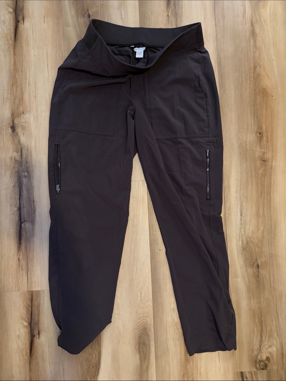 Athleta women’s Dark purple size 6 Performance Joggers